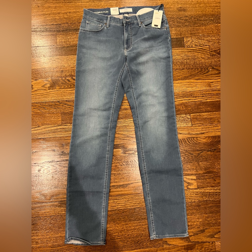 Men's Straight Jeans in Medium Blue